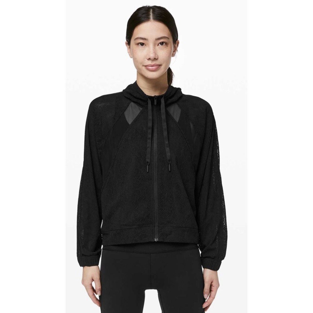 Lululemon in depth jacket Women's 6 Black Lace Mesh Zip Up Athletic